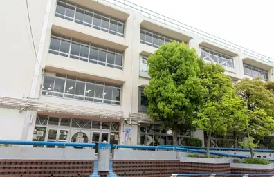 梅丘中学校
