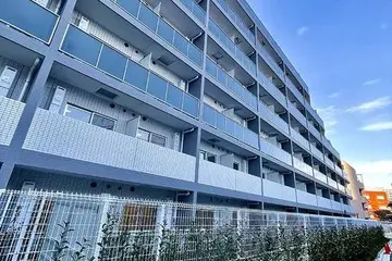 プレール・ドゥーク新宿Westの外観