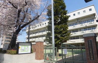 窪町小学校