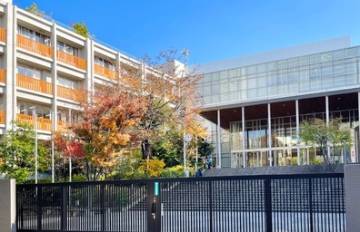新宿中学校