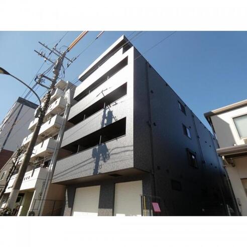 GARAGIA