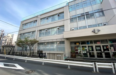 両国小学校