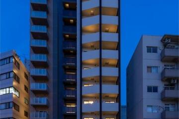 ZOOM池袋Westの外観