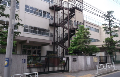 中根小学校