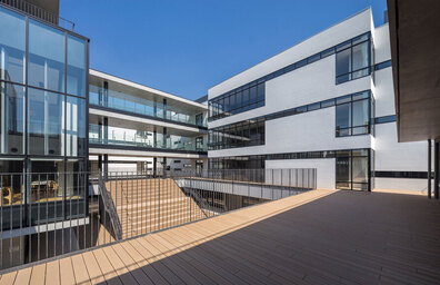 東山小学校