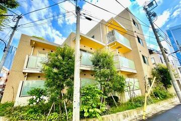 レジディア西新宿IIの外観