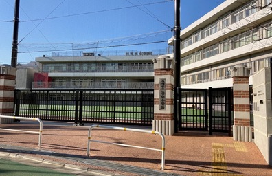 芳水小学校