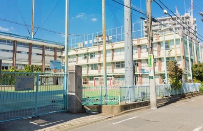 山中小学校