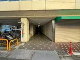 升本マンション 駐車場