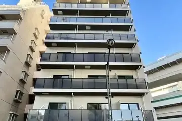 Log板橋区役所前の外観