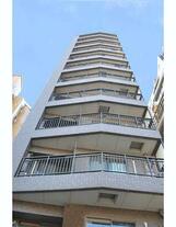 プレール新宿余丁町