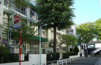 神宮前小学校
