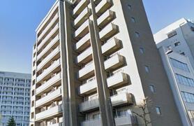 レニエラヴェルトゥ