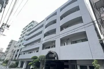 ファミーユKADOの外観