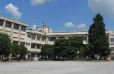 紅梅小学校