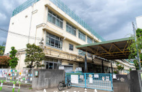 烏山小学校