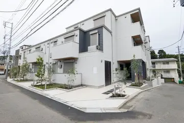 グラナーデ目白御留山の外観