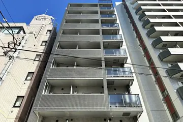 カーサスプレンディッド新宿御苑の外観