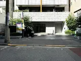 ガーラプレイス新宿御苑