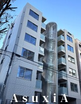 KOMABA WEST