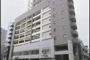 コロネード春日の外観