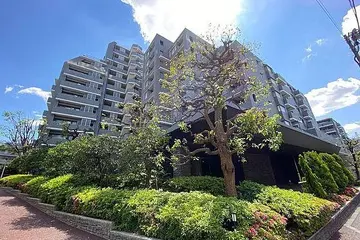 It’s東京フォーサイトスクエアの外観