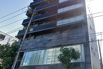 イートアパートメントヴェリタスの外観