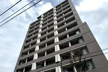 ドゥーエ学芸大学の外観