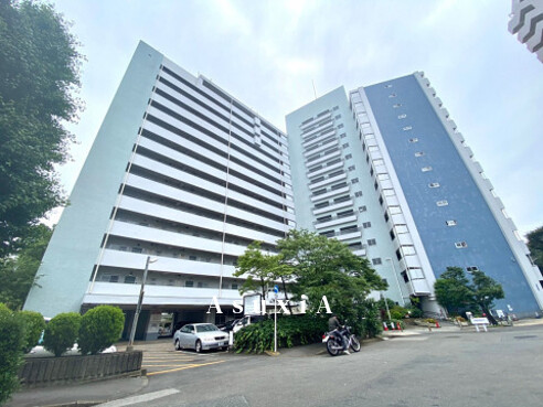 戸山ハイツ27号棟