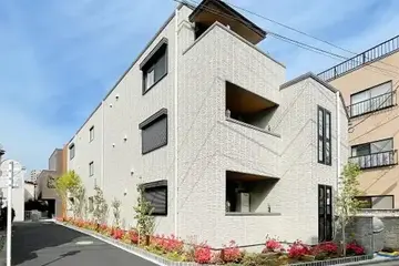 エクラージュ産盟の外観