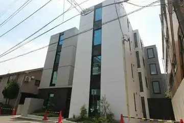 RARE代々木の外観