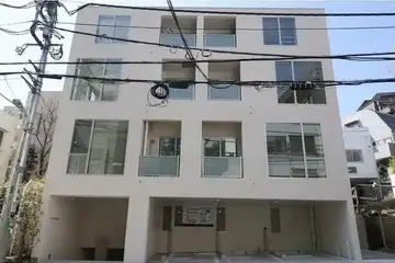 Nanpeidai HillTop Houseの外観