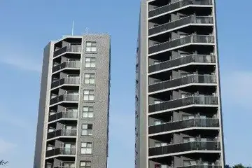 ZOOM新宿南Firstの外観