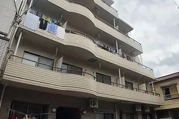 ソシヤル中村の外観