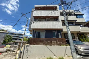 アステ―ル白金の外観