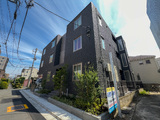 Mansion Estate 2階 エントランス