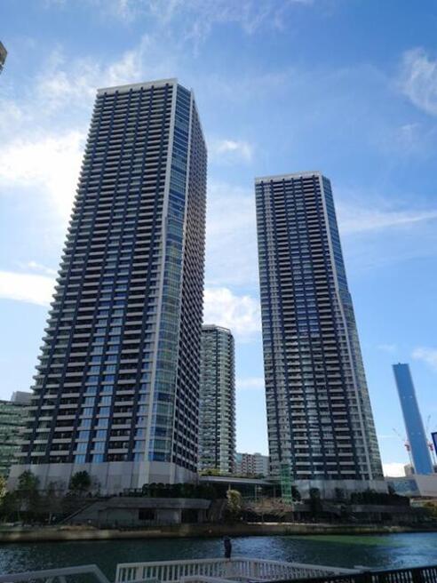 ドゥ・トゥール イースト DEUX TOURS EAST