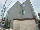 Fifth Ave 3階 302