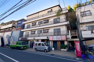 アシスト赤塚マンションの外観