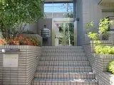 五十嵐ホームズ エントランス