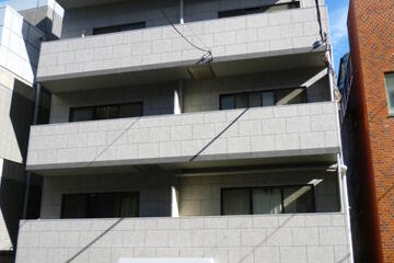 麻布長岡ハイツの外観