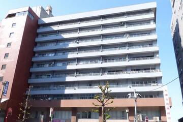 ローヤルマンション新宿の外観