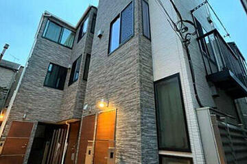 King House新宿御苑の外観