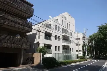 ヴェルス西麻布の外観