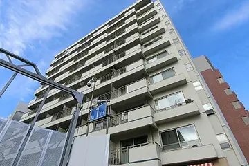 ニュー外苑ハイツの外観