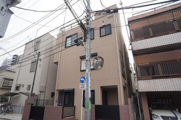 サンパレスの外観
