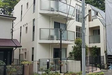 フラット御苑の外観