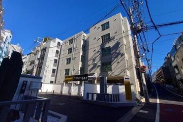 Luxe文京白山の外観
