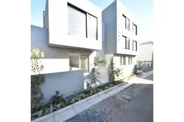 グランパセオ代々木上原の外観