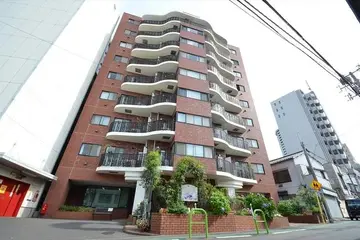 マーヴェラスガーデンコートの外観